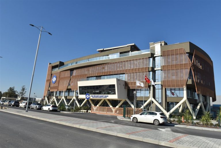​Ege’nin ilk 3’ü petrokimya sektöründen