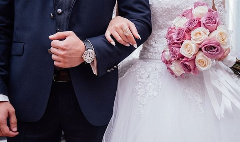 Esnaf yeni evlenecek çiftlere maddi destek istiyor