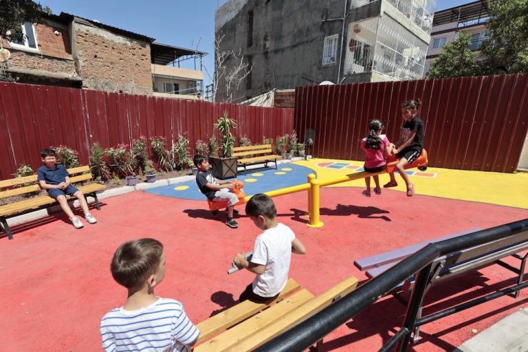 Konak’ta ihtiyaca jet çözüm; Cep Park’lar
