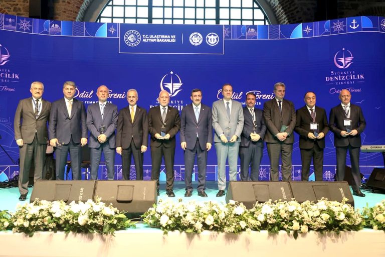 Arkas gemi insanı istihdamında ödülün sahibi oldu