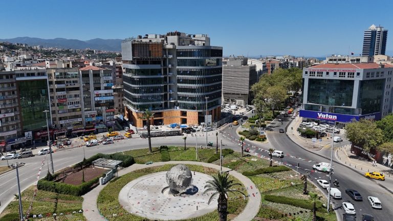 Konak’ın yeni hizmet binasında sona yaklaşıldı