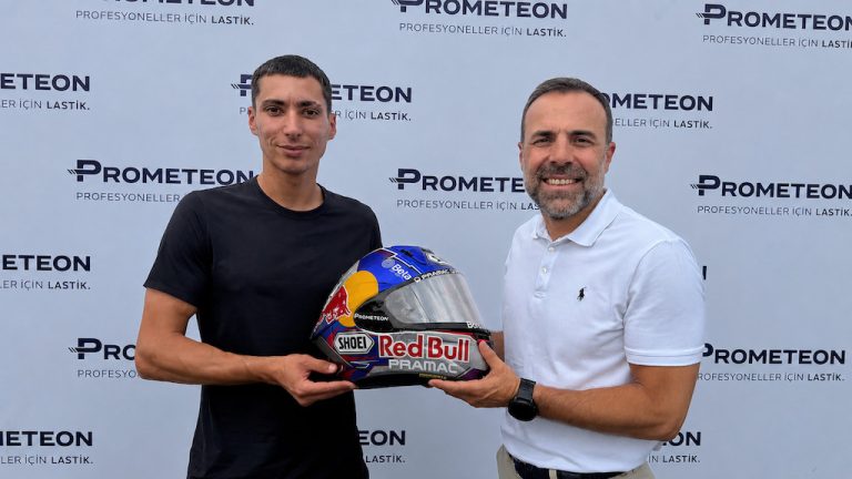 Prometeon’dan dünya şampiyonu motosikletçi Razgatlıoğlu ile iş birliğine devam 