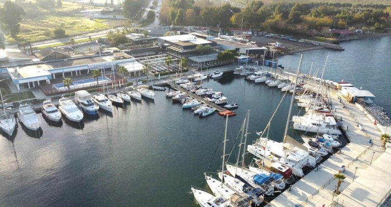 İzmir Marina’da yaz akşamları müzikle buluşuyor