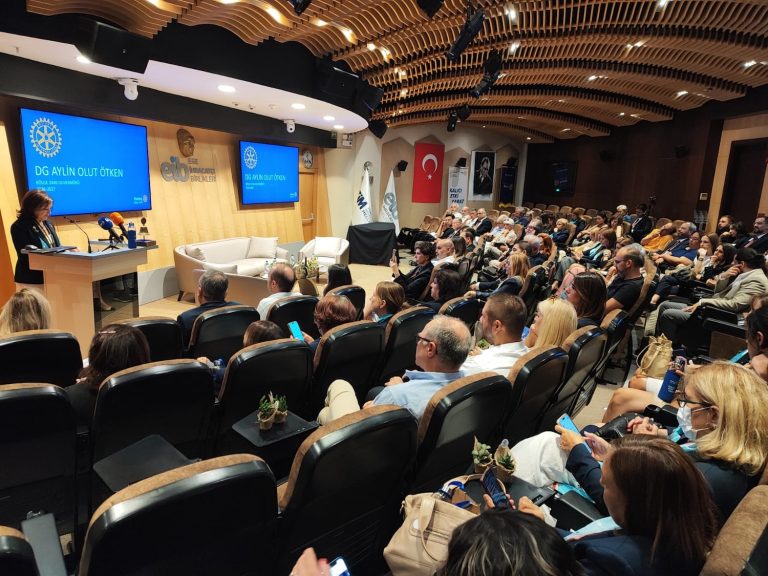 Rotary 2440’da ‘kalıcı etki’ dönemi başladı