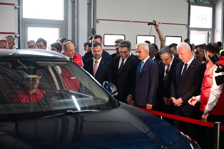 Yapay zekâ destekli araç muayenesine 3 milyar dolar yatırım  