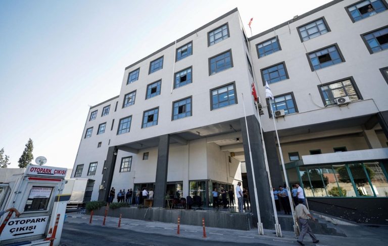 İzmir Otogarı’nda kamu alacakları tahsil ediliyor