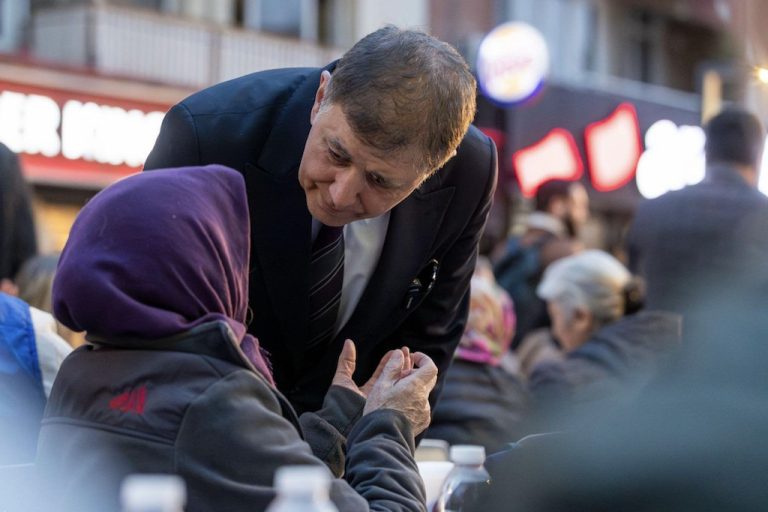 Büyükşehir, kira ve alışveriş yardımını 4 bin TL’ye yükseltti