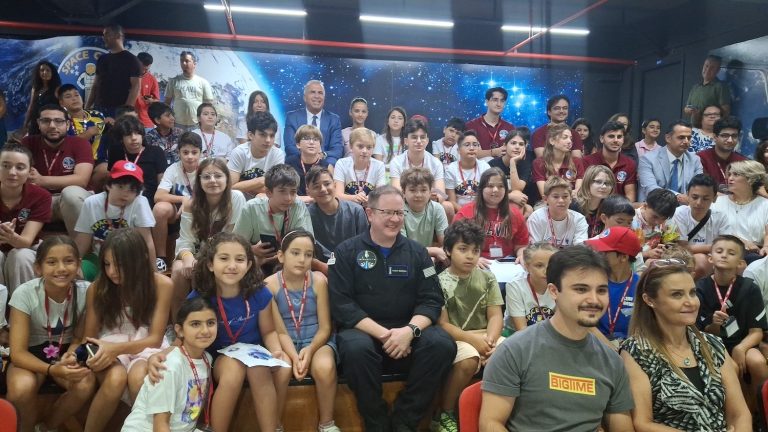 Inspiration4 Astronotu Chris Sembroski, Uzay Kampı Türkiye’de öğrencilerle buluştu
