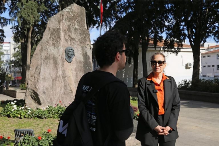 ‘Atatürk’ün Adımlarıyla Karşıyaka’ turlarına yoğun ilgi