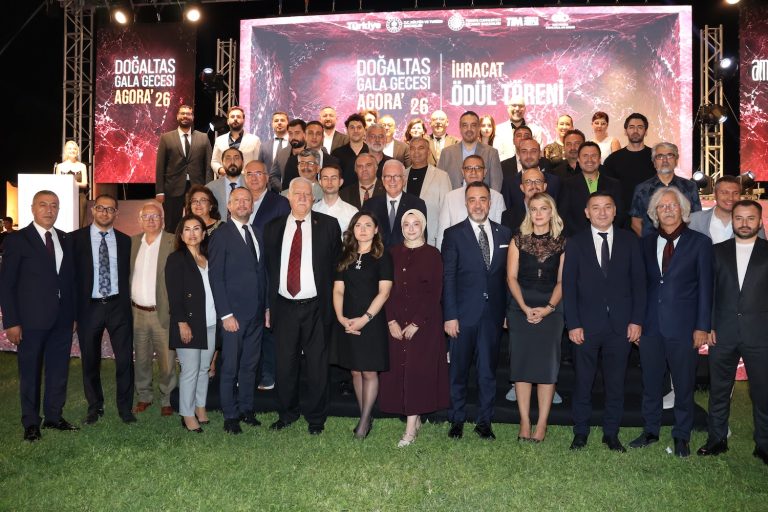 Doğal taşı en iyi tasarlayanlar ödüllerini aldı